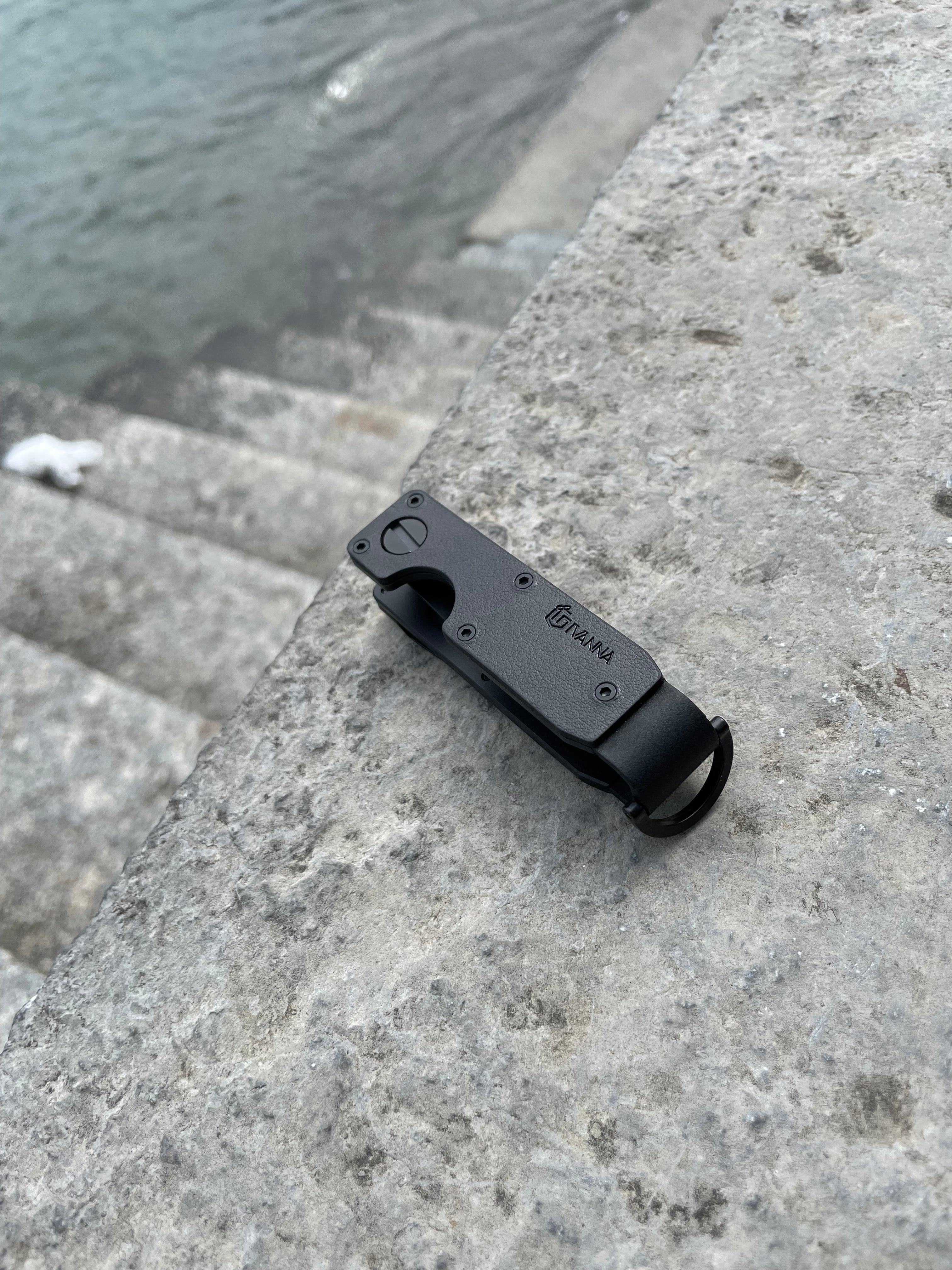 Givanna Keycase | Noir Black Leather